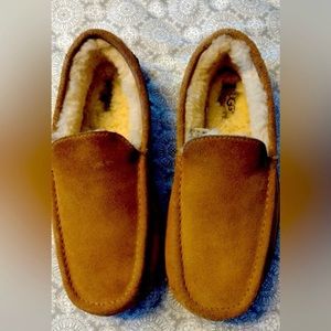 Ugg unisex slippers